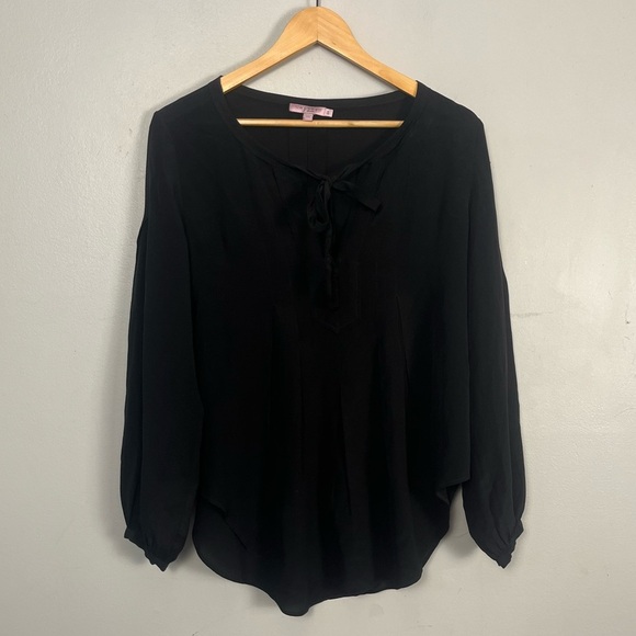 Calypso St Barth solid black 100% silk sheer blouse w/ mini pleats in size small - Picture 1 of 6